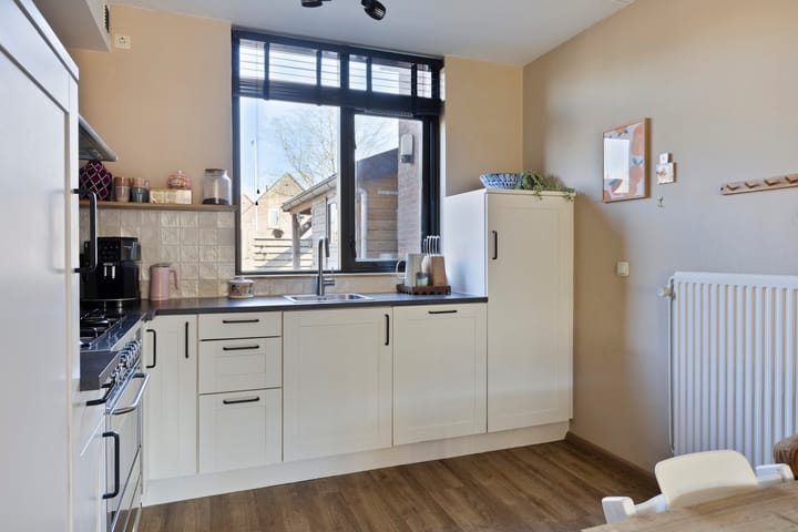 Foto 14 van Winkelmaad 15