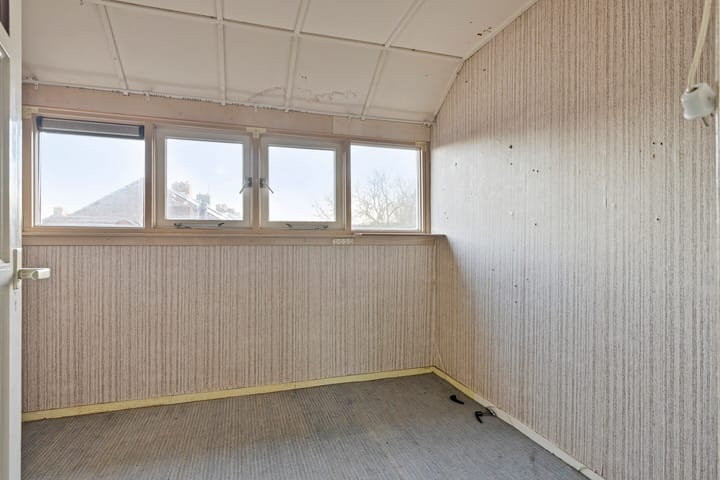 Foto 15 van Korenbloemlaan 8