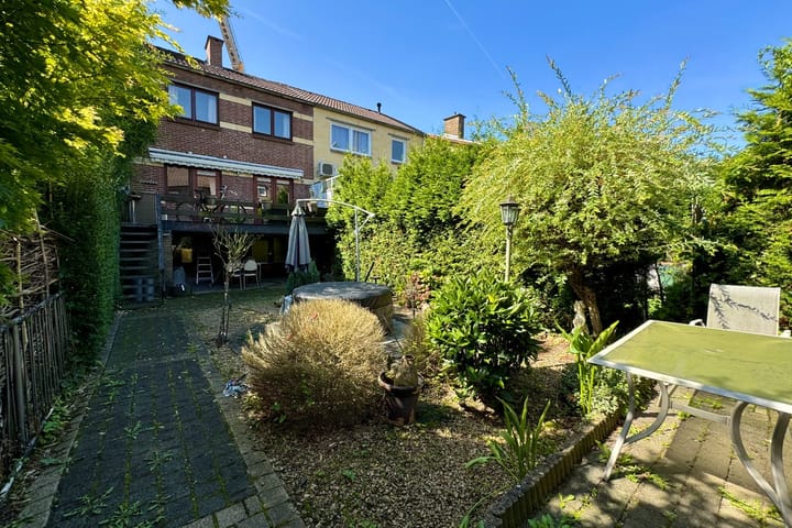 Photo 32 of Pastoor Sartonstraat 7