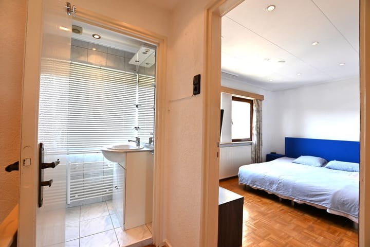 Photo 34 of Pastoor Sartonstraat 7