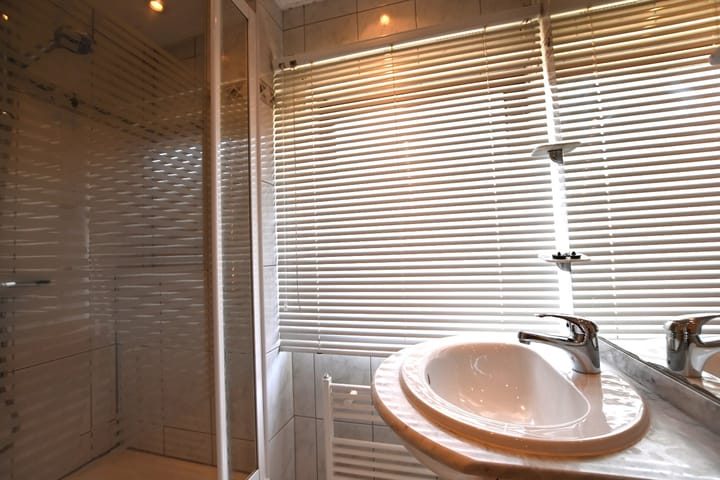 Photo 40 of Pastoor Sartonstraat 7