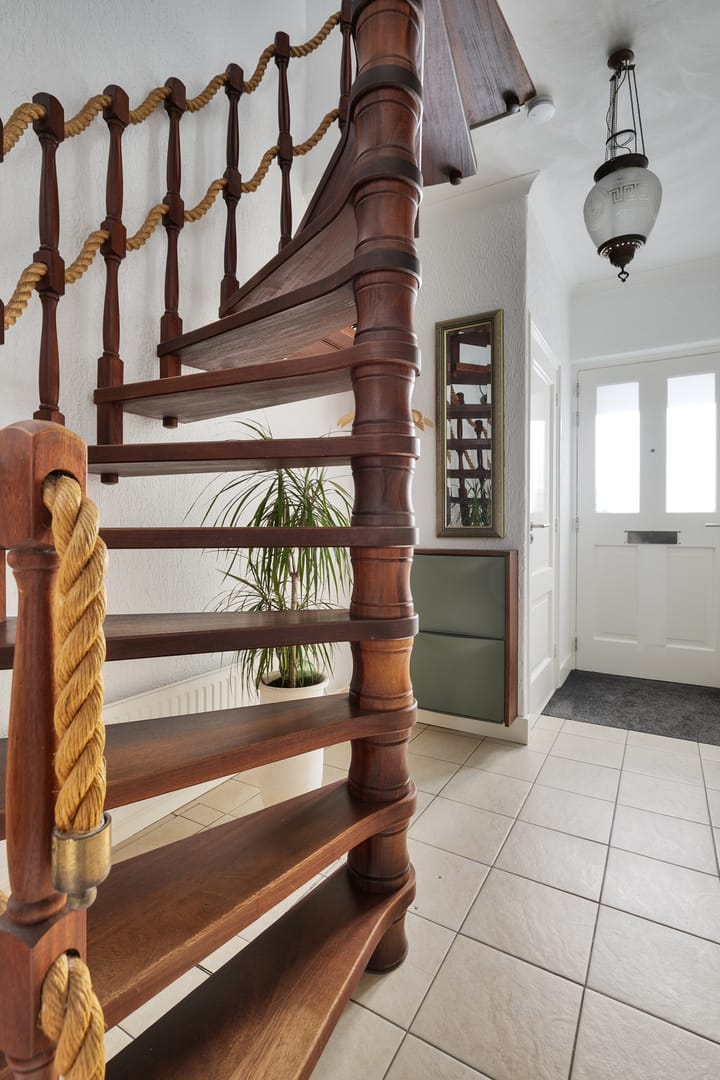 Photo 12 of Tesselschadestraat 13