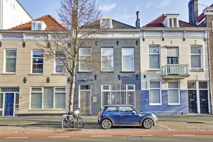 Badhuisstraat 82-a