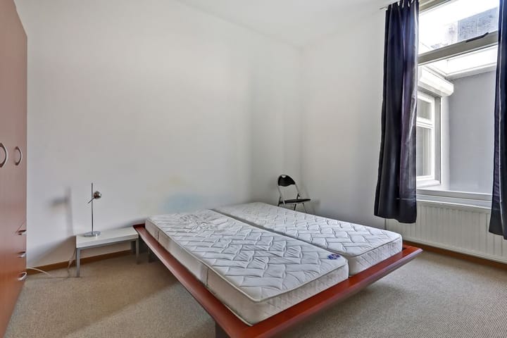 Photo 13 of Badhuisstraat 82-A