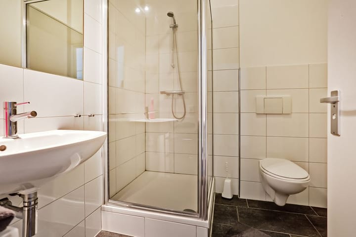 Photo 16 of Badhuisstraat 82-A