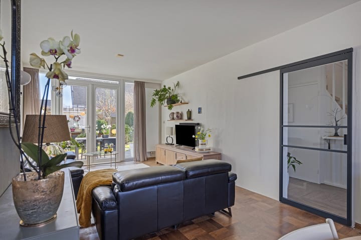 Foto 11 van Paauwenburgweg 103