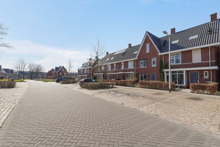 Foto 47 van Bernard Leenestraat 77