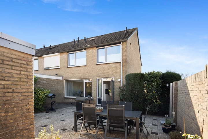 Foto 3 van Anne Franksingel 1