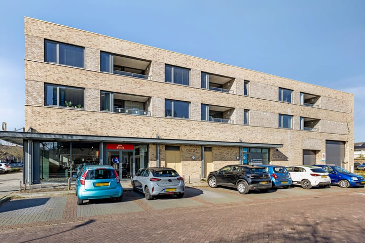 Photo 1 of Lelystadstraat 4