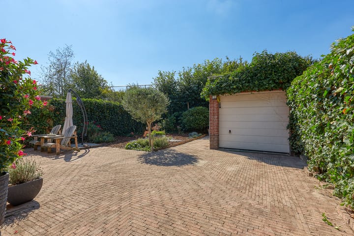 Photo 43 of Guirlande 109