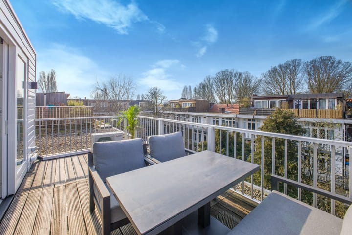 Foto 21 van Johannes van der Waalsstraat 81-1