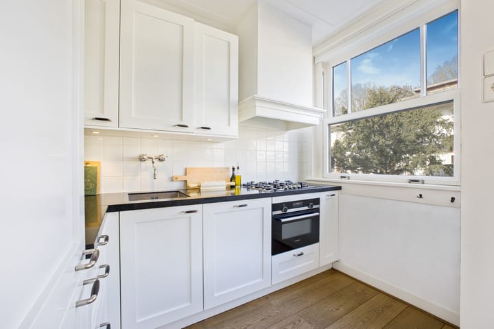 Foto 10 van Johannes van der Waalsstraat 81-1