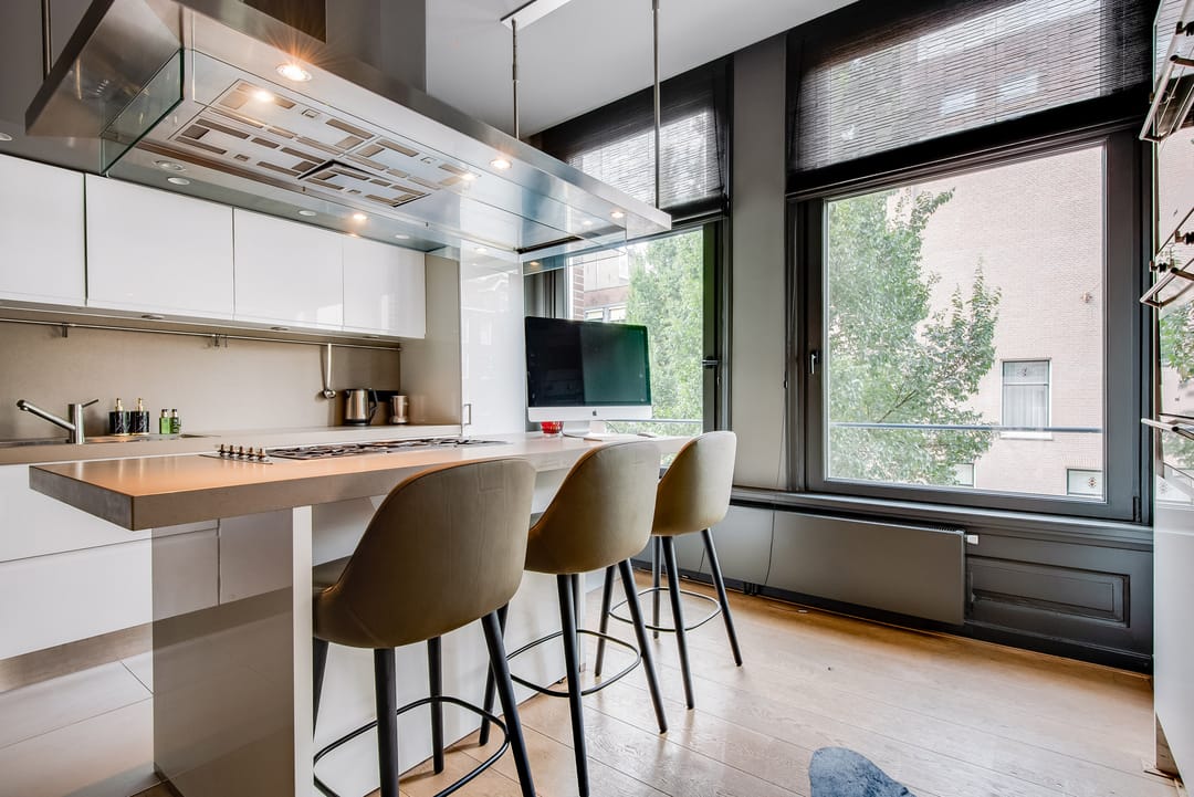 Foto 11 van Van Baerlestraat 148-1