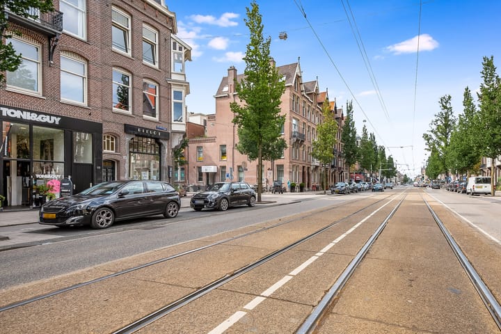 Photo 29 of Van Baerlestraat 148-1