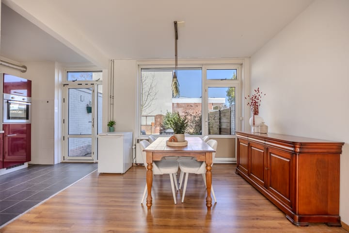 Photo 9 of Thorbeckestraat 114