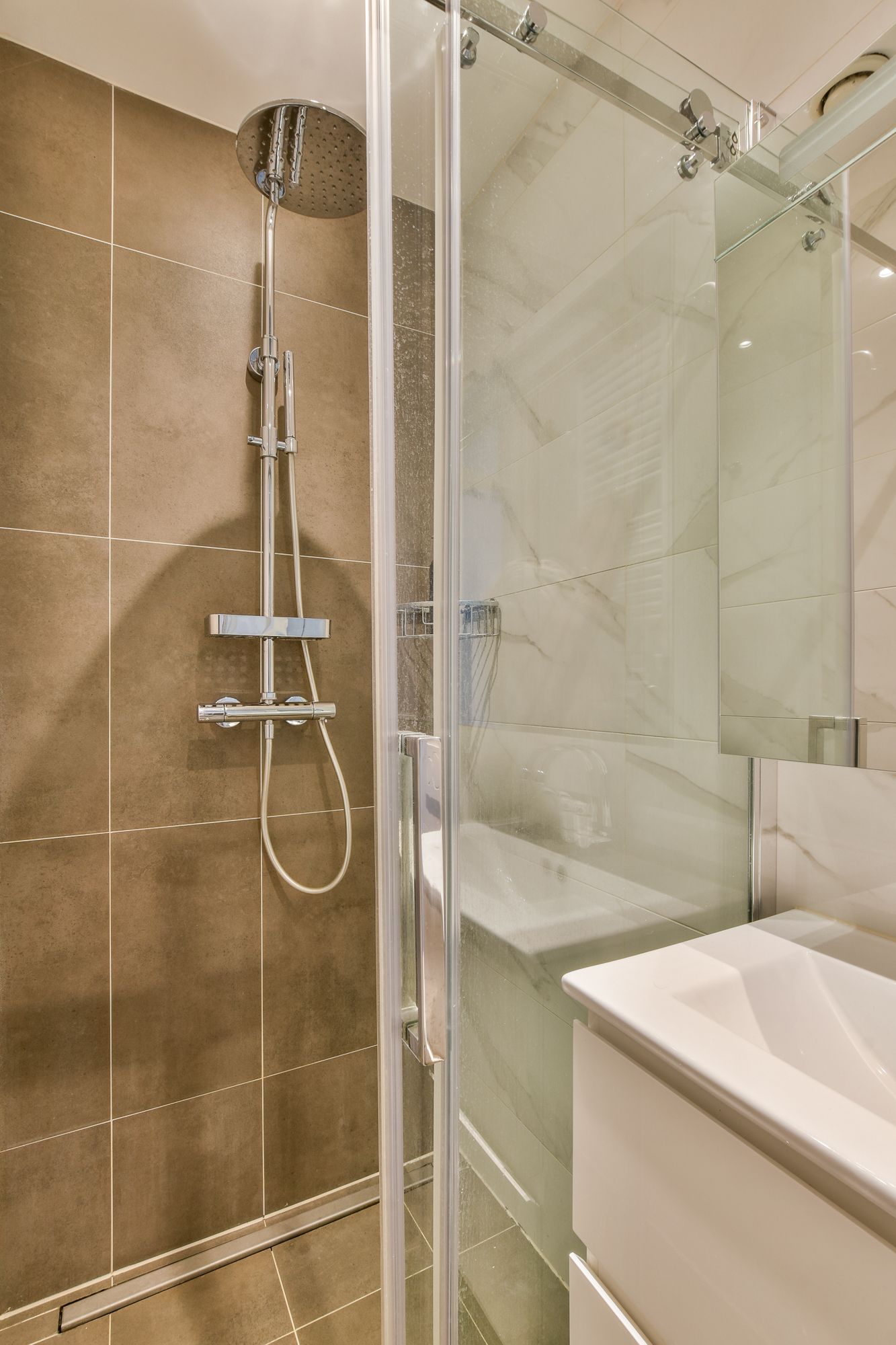 Foto 24 van Albert Cuypstraat 254-B