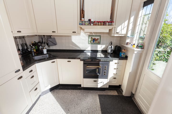 Foto 13 van Graaf Florisweg 42