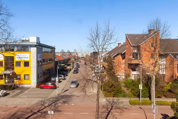 Foto 19 van Graaf Florisweg 42