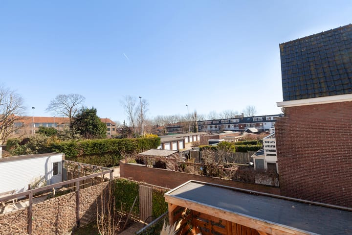 Foto 23 van Graaf Florisweg 42