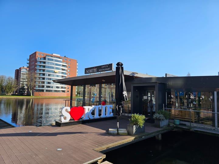 Photo 33 of Cornelis van Rijplantsoen 25