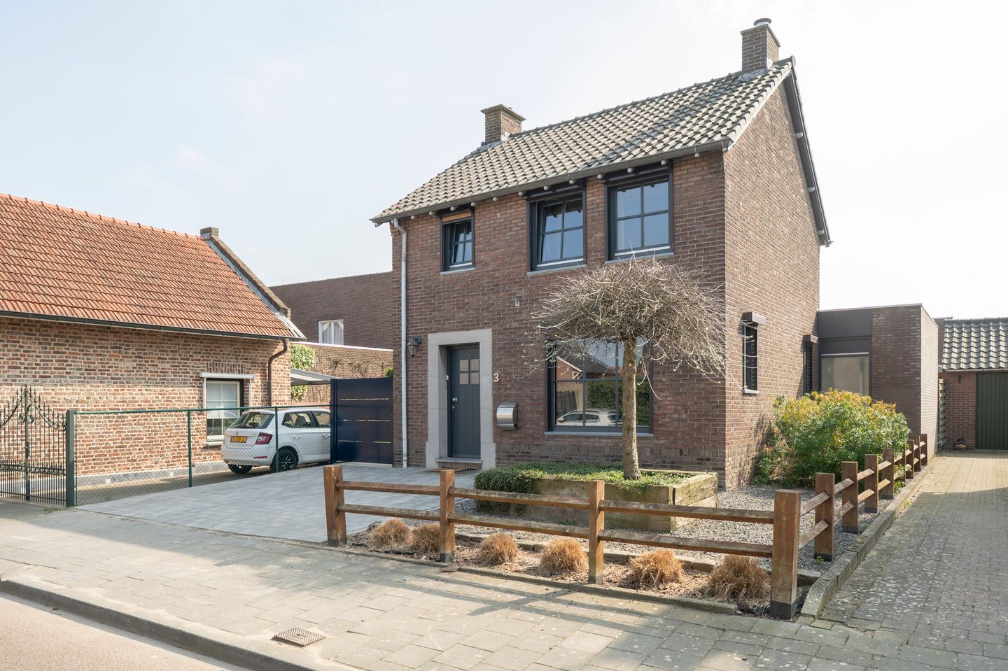 Foto 1 van Spoorstraat 3