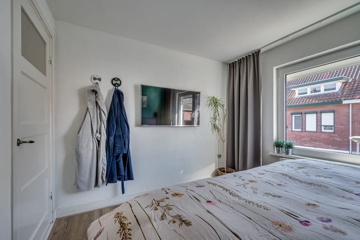 Photo 26 of Roothaanstraat 1