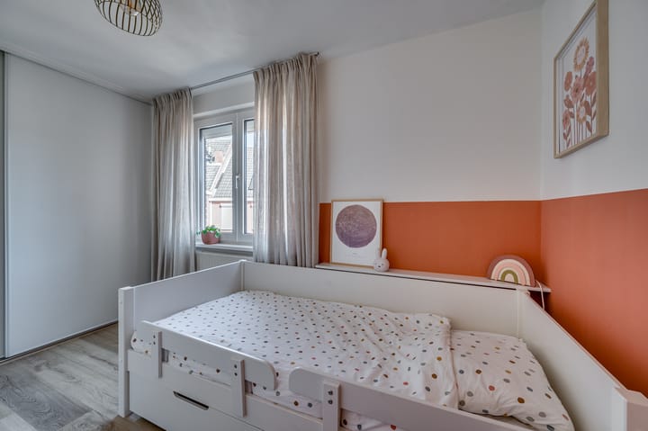 Photo 30 of Roothaanstraat 1