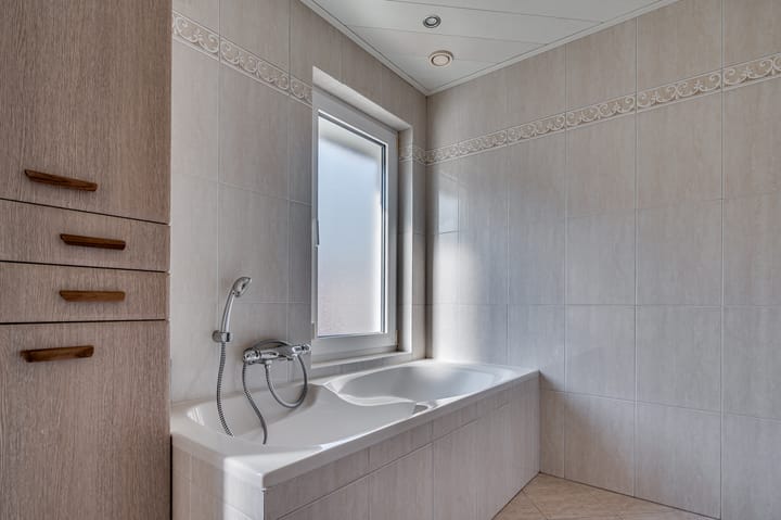 Photo 46 of Roothaanstraat 1