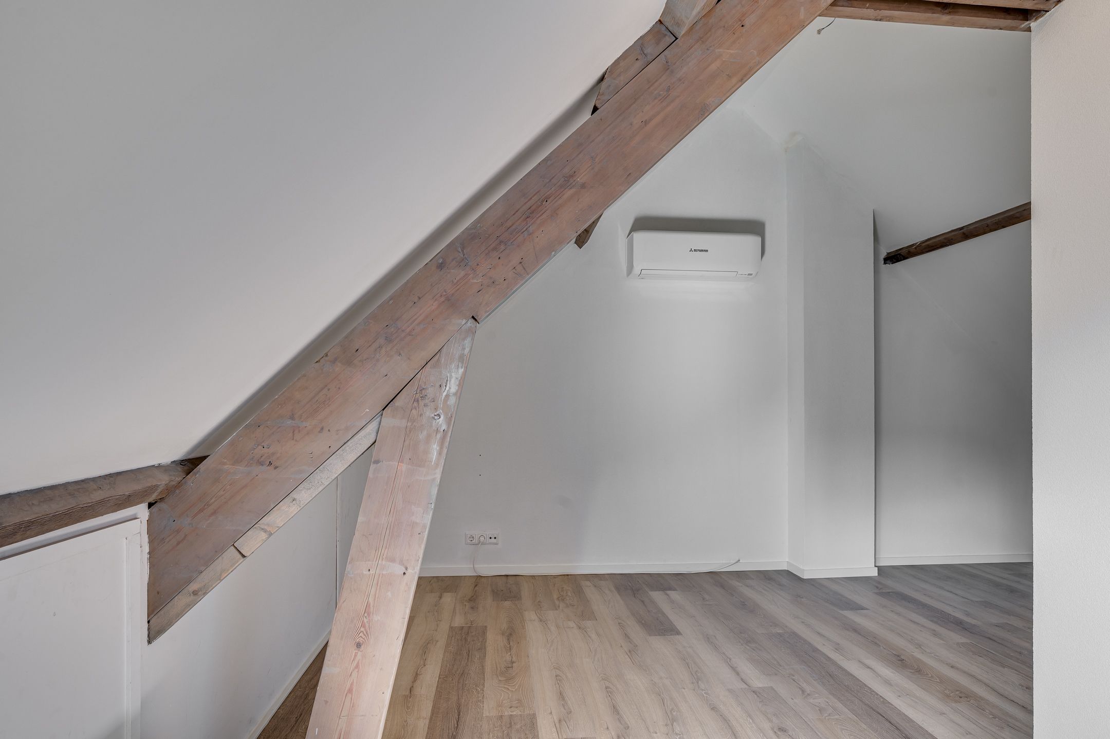 Foto 51 van Roothaanstraat 1