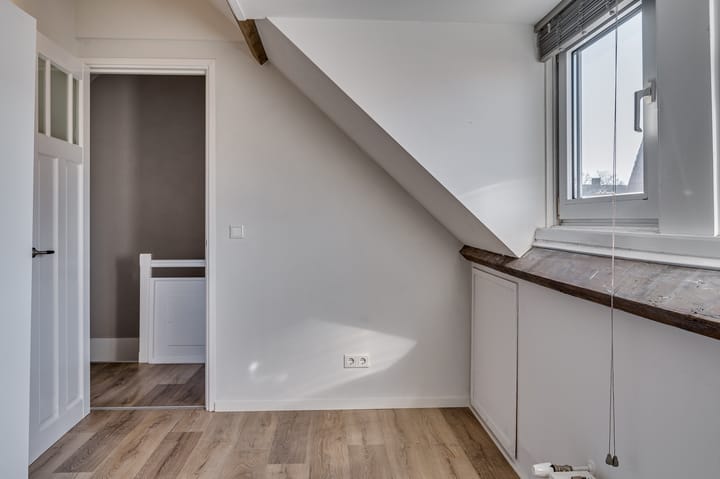 Photo 54 of Roothaanstraat 1