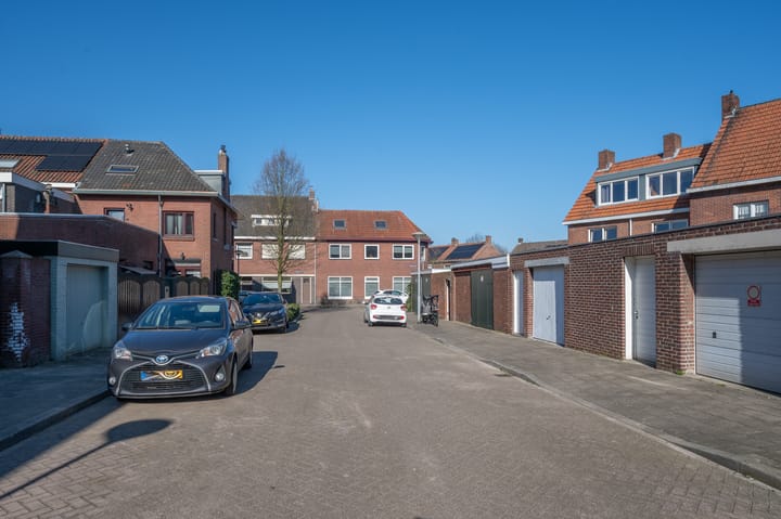 Photo 61 of Roothaanstraat 1