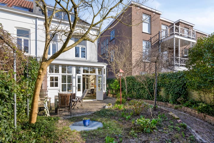 Foto 48 van St. Annastraat 164