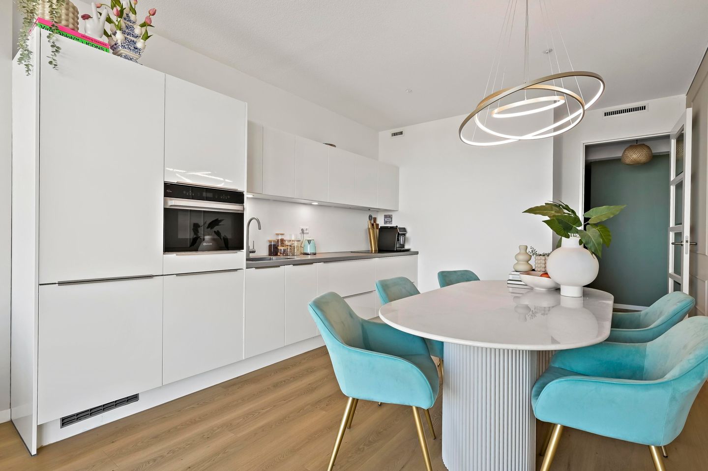 Foto 10 van C.T. Storklaan 541