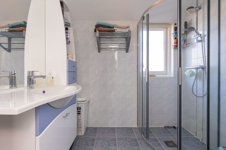 Foto 27 van Ceder 72