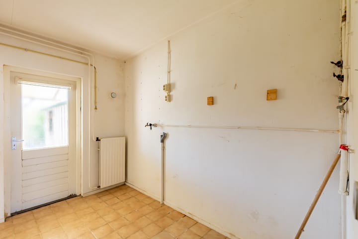 Photo 9 of Laurastraat 121