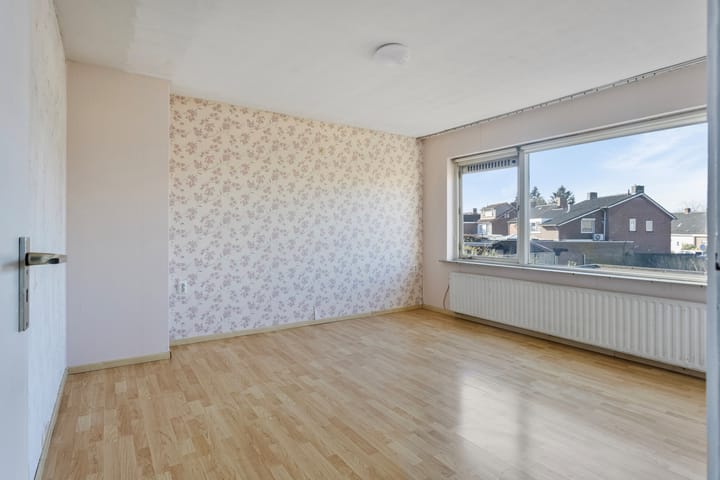 Foto 13 van Meidoornstraat 4