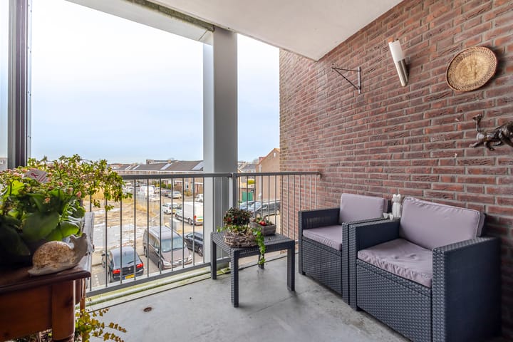 Foto 8 van Prof. Lorentzlaan 1