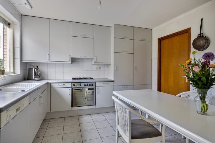 Photo 3 of Vizier 10