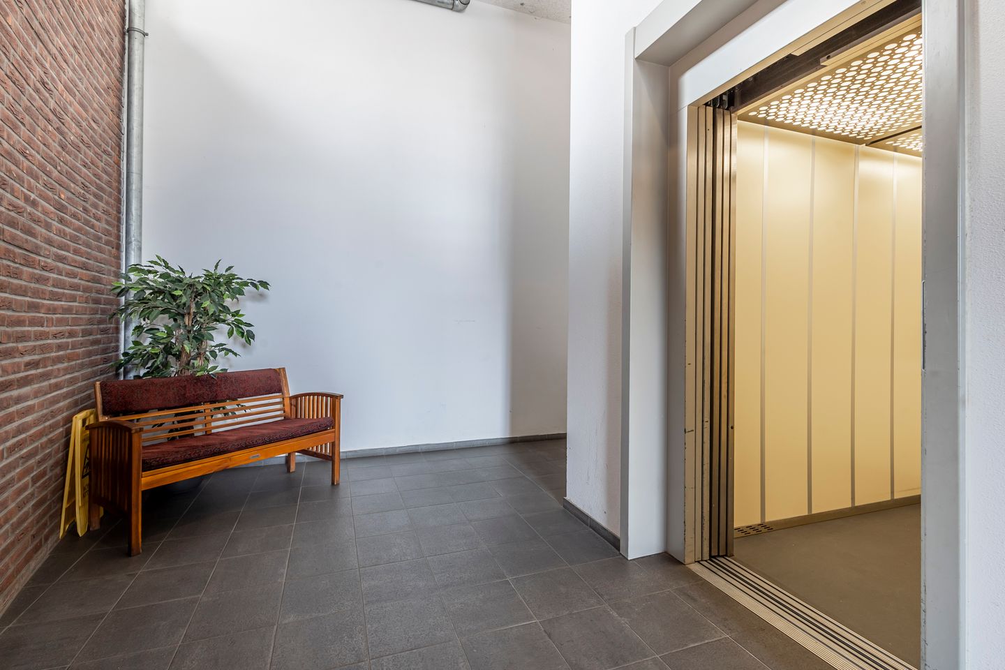 Foto 19 van Prof. Lorentzlaan 1