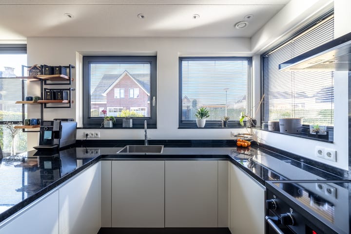 Photo 14 of Slijkakker 16