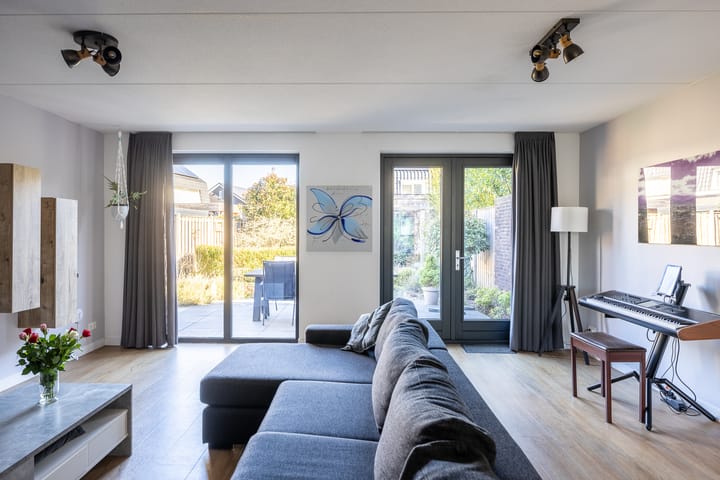 Photo 17 of Slijkakker 16