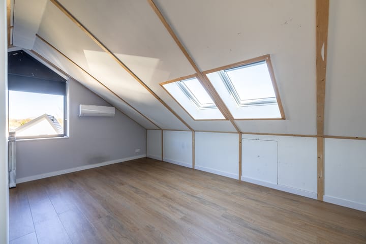 Photo 50 of Slijkakker 16