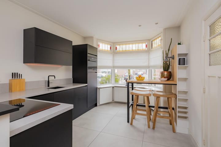 Foto 10 van Alexander Bellstraat 27