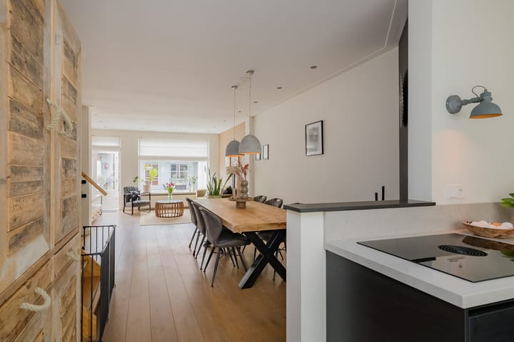 Foto 13 van Alexander Bellstraat 27