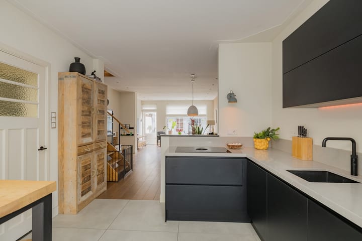 Foto 3 van Alexander Bellstraat 27