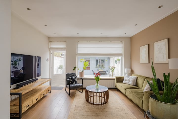 Foto 16 van Alexander Bellstraat 27