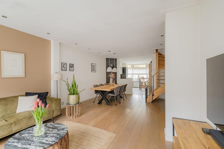 Foto 17 van Alexander Bellstraat 27