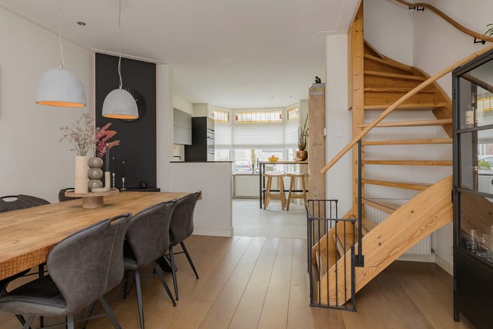 Foto 20 van Alexander Bellstraat 27