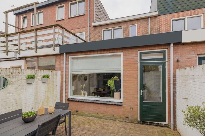 Foto 24 van Alexander Bellstraat 27