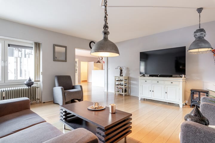 Photo 2 of Engelenburg 255